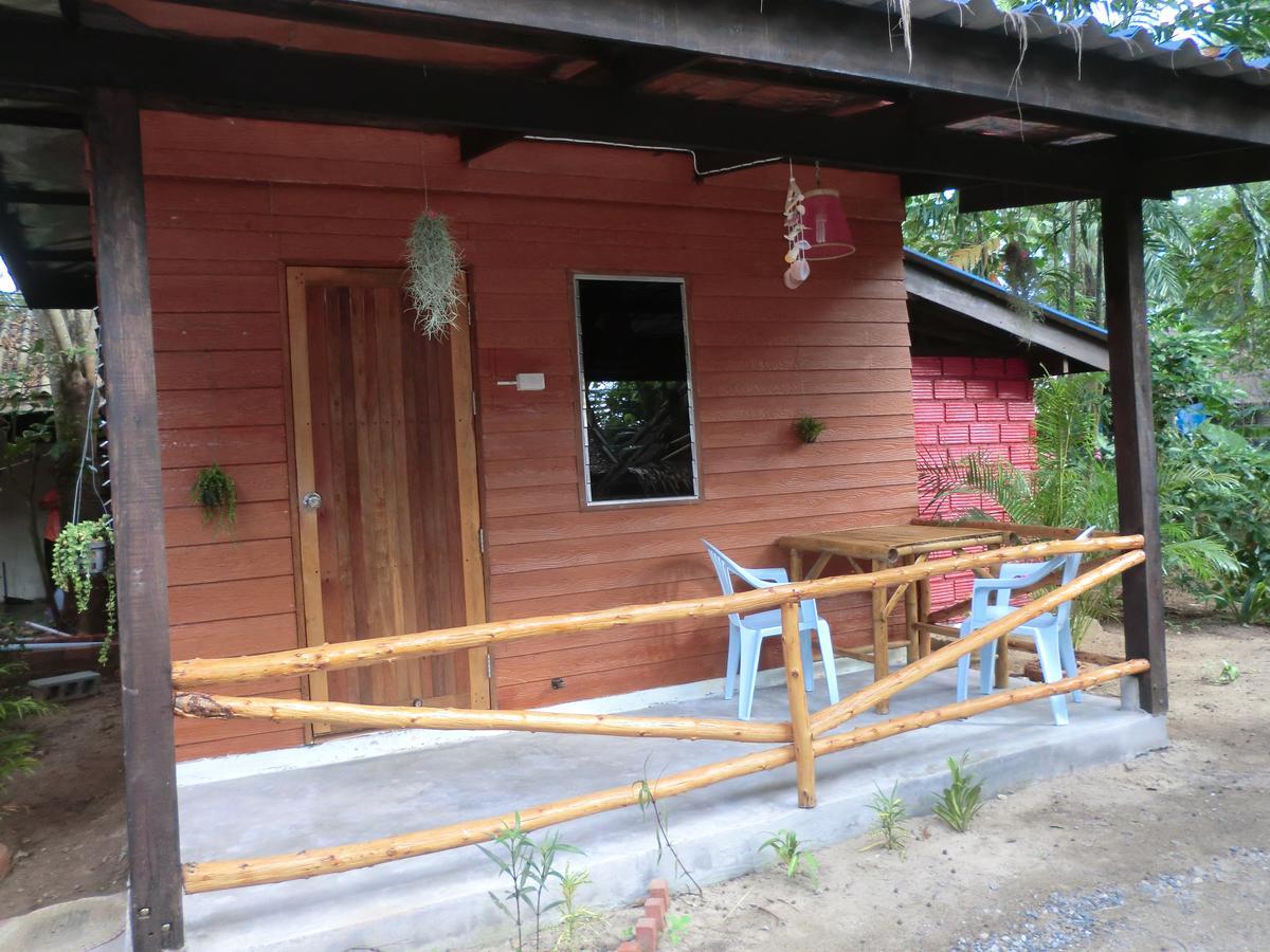 Hans Strand Bungalows Ko Lanta Exterior foto