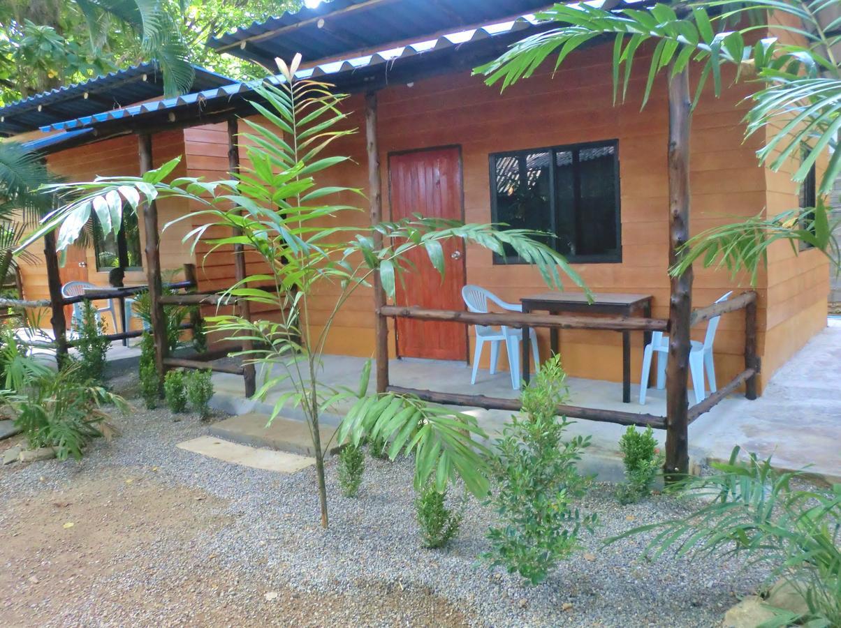 Hans Strand Bungalows Ko Lanta Exterior foto